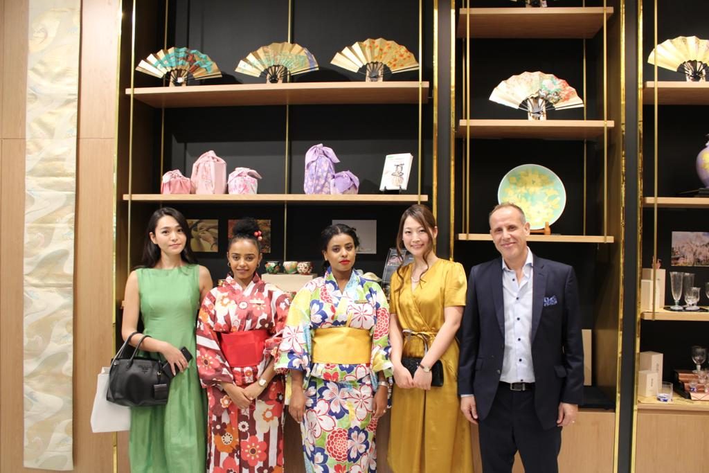 ドバイモールに開店したナデューラジャパンは、金曜日だけその扉を開く。(提供)
