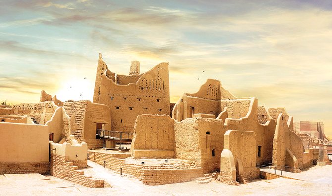 7平方キロメートルの巨大プロジェクトは、集い、巡り、仕事をする場所のあるサウジアラビアの文化やライフスタイルの名所の1つになる予定だ。定礎式は、祖先の遺産に敬意を表して、サウジの人々がデザインした。（SPA）