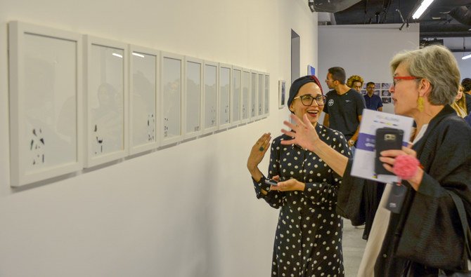 アーティストのZahra Bundakjiがキュレーターを務める今年の展覧会は、現在サウジアラビアで進む社会改革と、集団および個人レベルにおけるその意味合いを理解しようと試みている。（画像／提供されたもの）