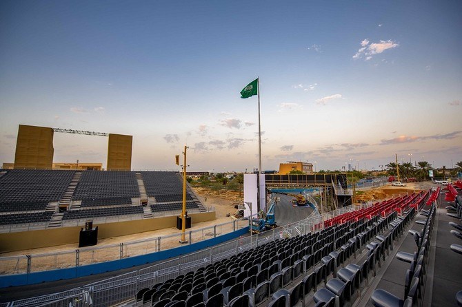 サウジアラビアの電気自動車レースサーキットは、ディルイーヤのユネスコ世界遺産地区の中心部に位置し、1年前にオープン。「最高のフォーミュラEレース場」として名を馳せてきた。（提供）