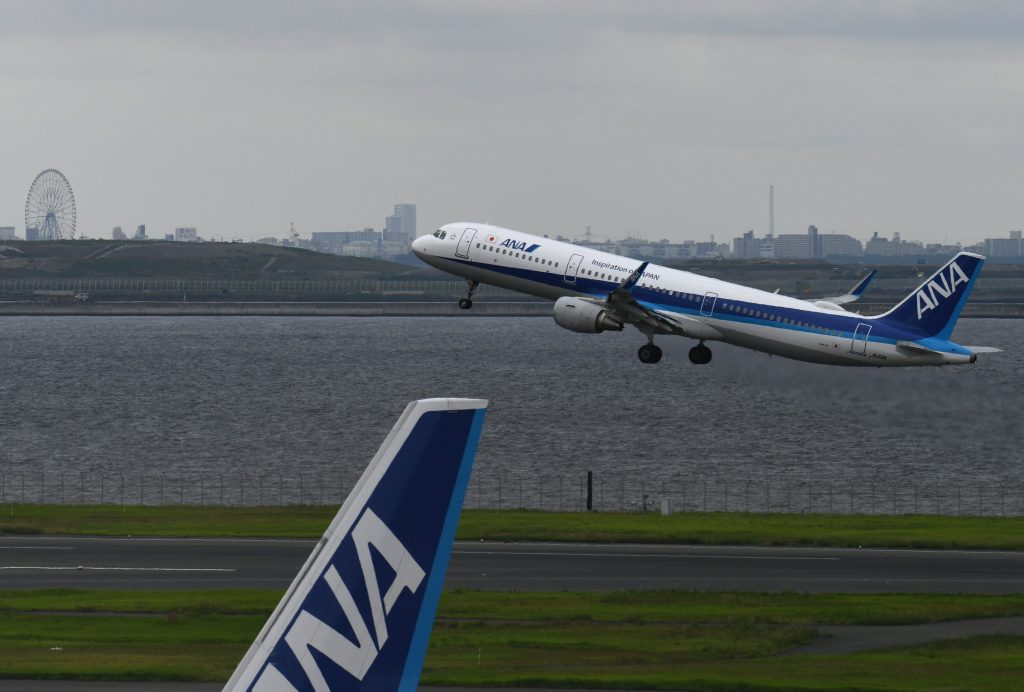 経済産業省は航空機産業を対象に、部品などの安全性の確認に重要な「非破壊検査」(AFP)