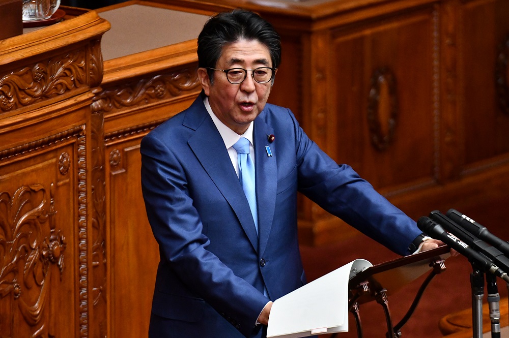 日本の安部晋三首相は2020年1月中旬に中東訪問を検討している。(AFP/file)