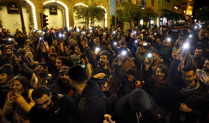 レバノンでは、政府エリート層に対する抗議が始まった10月18日以来、混乱状態が続いている。