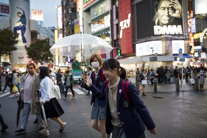 4月からの来年度一般会計予算は、総額で約102兆6,600億円と過去最大となり、前年度(2019年度)当初予算の101兆4,571億円から約1.2兆円膨らむ。(AFP/file)