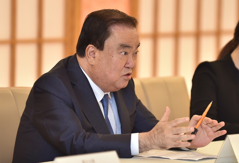 文喜相氏は、第二次世界大戦中に日本企業で徴用工として働かされた韓国人に慰謝料を支払うための基金を設置する法案を国会に提出した。(AFP/ファイル)