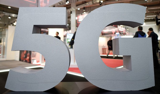 サウジアラビアは、地域初の商用5G展開に立ち会った。（ファイル／ロイター通信）