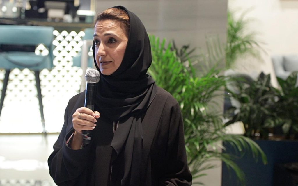 国際再生可能エネルギー機関でUAEの常任委員を務めるナワル・アル・ホサニ博士は、エネルギー転換における同国の注目すべき成果を強調した。(提供)