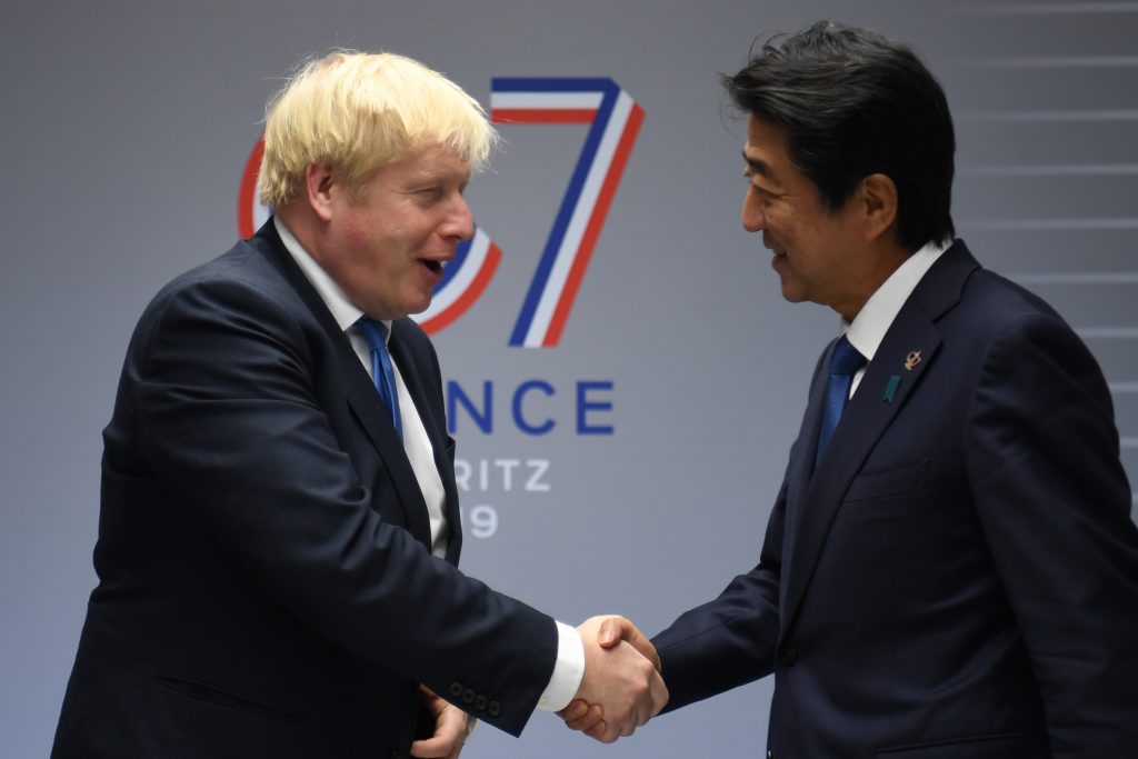 「安倍晋三首相は英国との早期合意を望むと明言しており、その思いはわれわれも同じだ」。英首相官邸関係者は今月上旬、時事通信などの取材に日英交渉への強い意欲を表明した。(AFP)