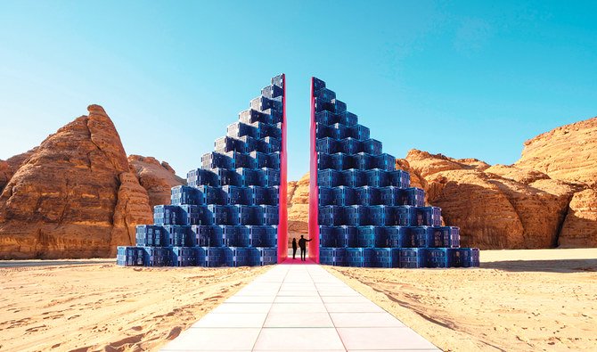 この1年で、アル・ウラーは砂漠遺跡にアーティストを迎え入れており、その芸術作品は、この地域の豊かな文化を反映した作品を来場者に提供することを目的としている。（SPAフォト）