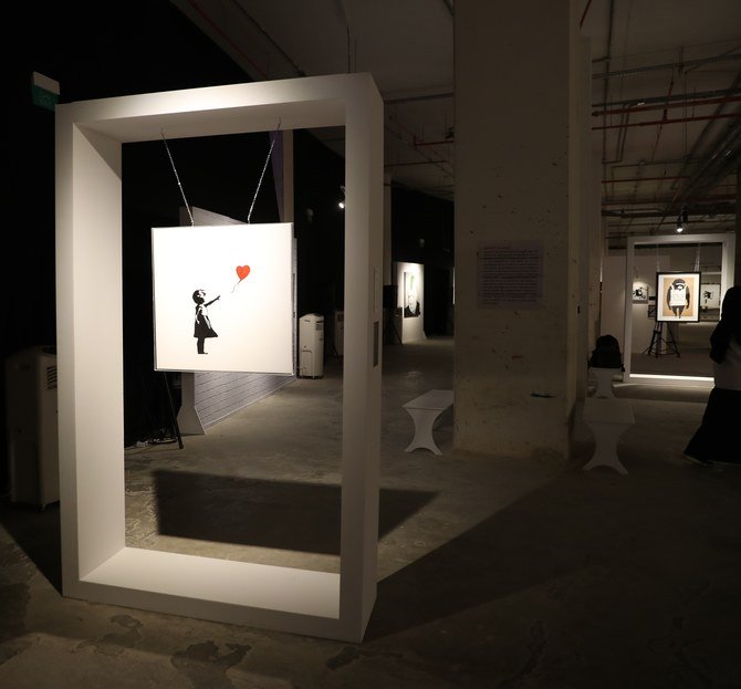 イギリス芸術家、バンクシーの作品が2020年2月20日からリヤドのキング・アブドラ・フィナンシャル・ディストリクトで展示される。（写真:Saleh AlGhannam）