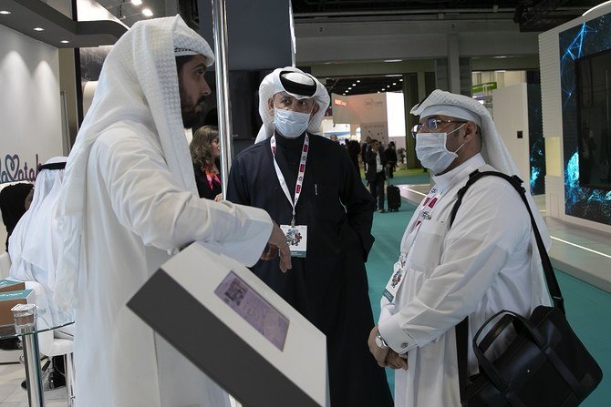 UAEの感染者のうち3人は完全に回復したことが確認されており、残り6人については、集中治療室の指導的なコンサルタントチームが容体を見守っている（ファイル/AFP）。