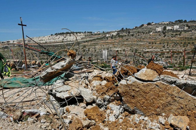 2020年3月4日、イスラエル当局はこれとは別に、ベツレヘム近くの占領地ヨルダン川西岸のベイト・ジャラにあるパレスチナ人家族が経営するレストランを取り壊した。（AFP通信）