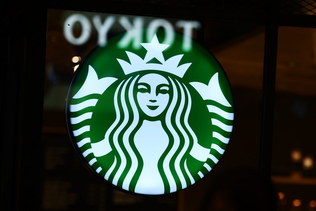 新型コロナウイルスの流行を受けてスターバックスコーヒージャパンは850店舗を休業した。(AFP)
