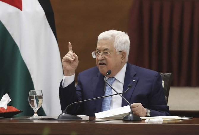 パレスチナのマフムード・アッバース大統領は19日にヨルダン川西岸のラマラにある本部で指導者会議を主宰する。（AP）