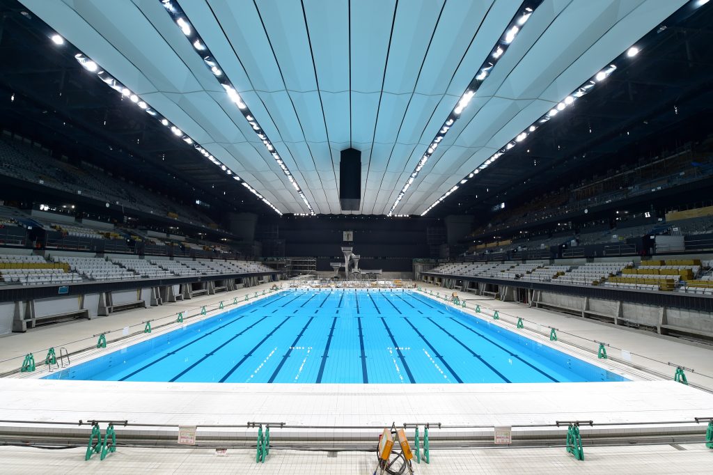 東京オリンピックの水泳競技会場となるアクアティクスセンター。(AFP)