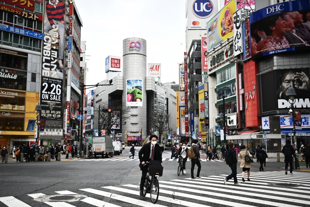 関係者によると、東京都で３０日、新たに５４人の新型コロナウイルス感染者が確認された。(AFP)