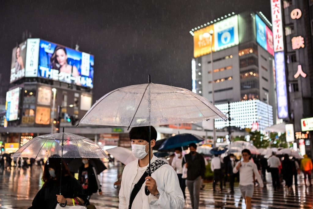 関係者によると、東京都で２０日、新たに３９人の新型コロナウイルス感染者が確認された。(File photo/AFP)