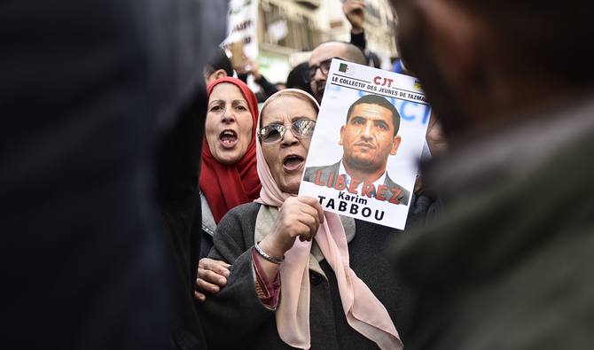 某野党代表が火曜日に語ったところによると、アルジェリアの抗議運動「ヒラク（Hirak）」で活動する2人の主要人物が、大統領の決断でまもなく釈放されるという。（AFP通信）
