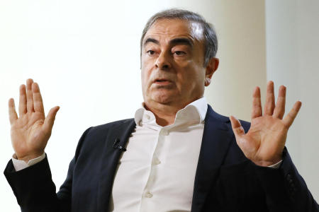ゴーン被告は幼少期を過ごしたレバノンへ逃亡。ゴーン被告は、日産の財務諸表上、自身の報酬を過少申告した容疑を含め、財政上の違法行為に関わった罪に問われ、裁判を待つ身であった。同被告は容疑を否認している。 （AP）