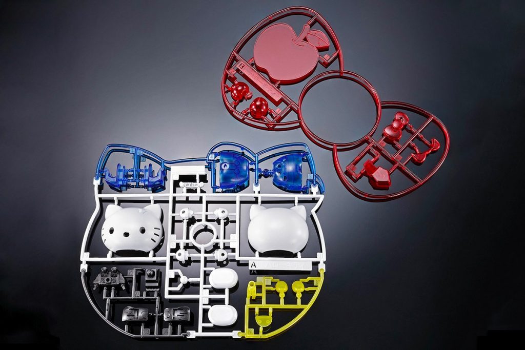 ハロー・キティーとガンダムのコラボによるSD EX-STANDARD モデルキットが発売される。(ガンダムベースで販売)