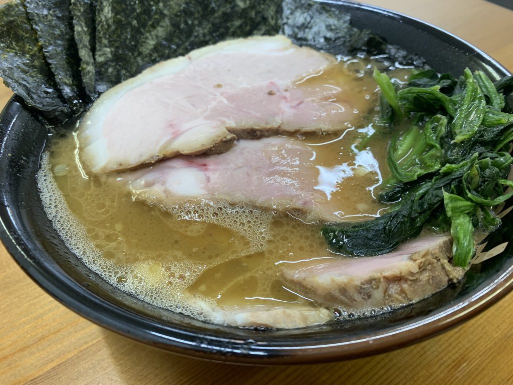 この千葉にあるラーメン店は、学生だけがこのプロモーションに申し込むことができると述べた。（Twitter/ @musashiya_cb）