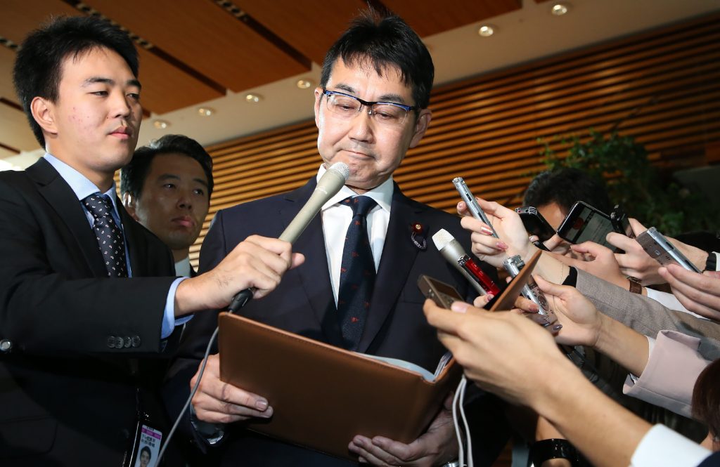 亀井氏の選挙区は広島６区で、１７年１０月の衆院選に出馬せず引退した (AFP) 