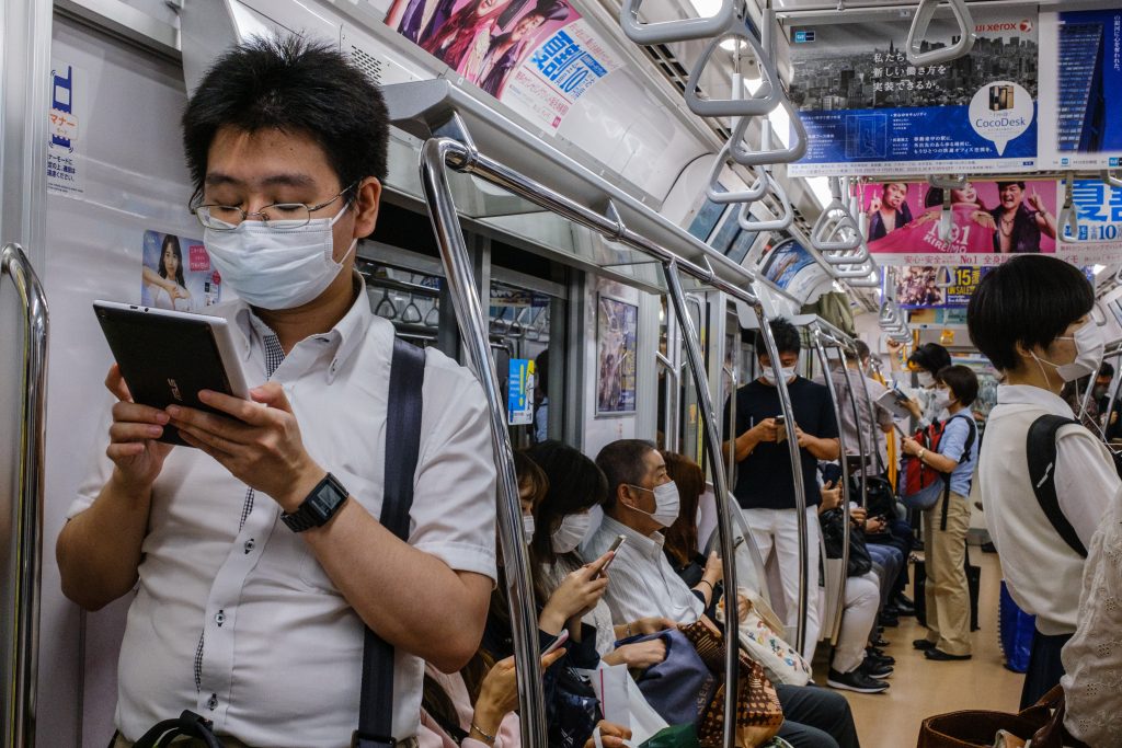 1日の数は755でピークに達した4月11日以来初めて600を超えました。(AFP)