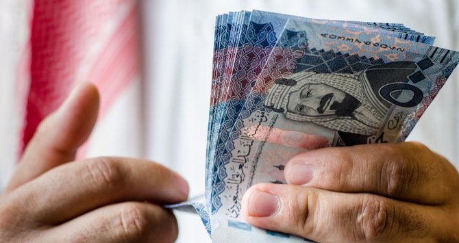 詐欺企業は最大700%のクレジットを提示するが、代わりに資金を清算し、現金を持ち逃げすることがある。(Shutterstock)