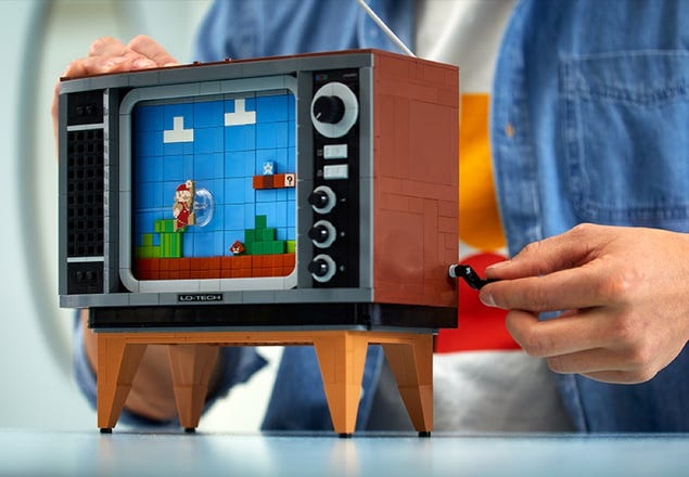 レゴと任天堂のコラボ商品として近日発売予定の「Lego Nintendo Entertainment System」。（レゴグループ）