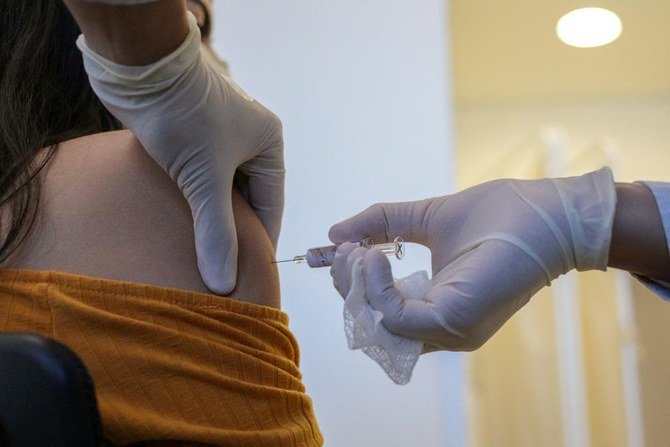臨床試験には1万名以上の人々がボランティアとして登録している。(資料写真/AFP)