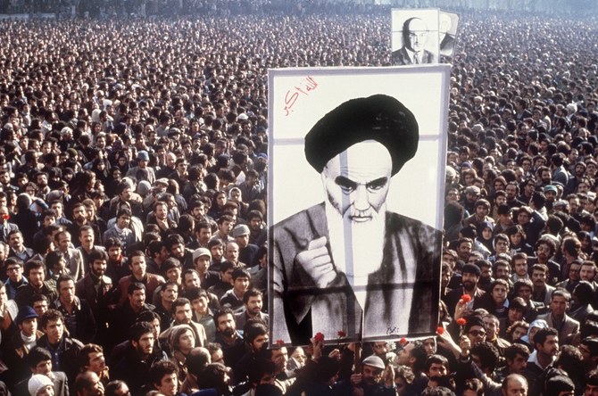 1979年2月11日、イスラム革命がイランを親西欧的な君主制から反西欧的な神権政治へと変えた。(AFP)