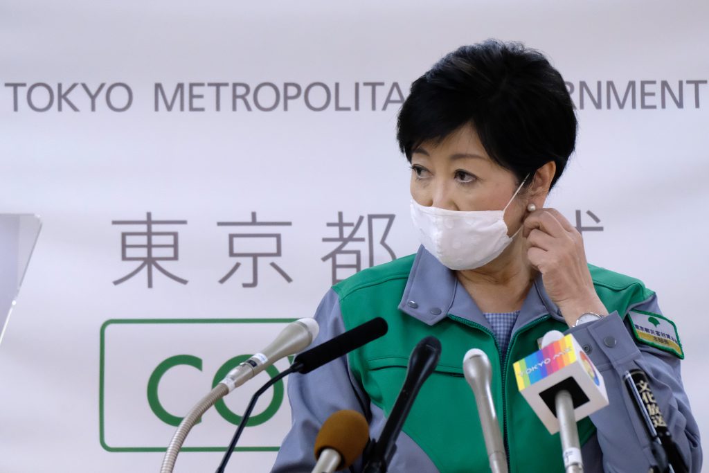 小池知事は本日木曜日に緊急記者会見を開き、東京を離れる旅行はできるだけ控えるよう都民に呼びかけることになっている。（AFP）