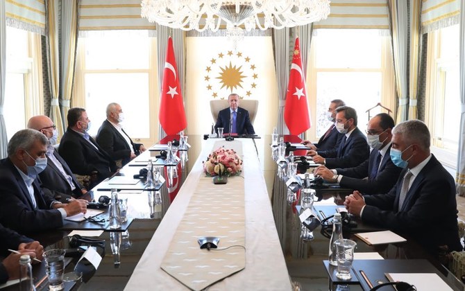 エルドアンがハマスの指導者たちと8月22日にイスタンブールで面会した（トルコ大統領発表）