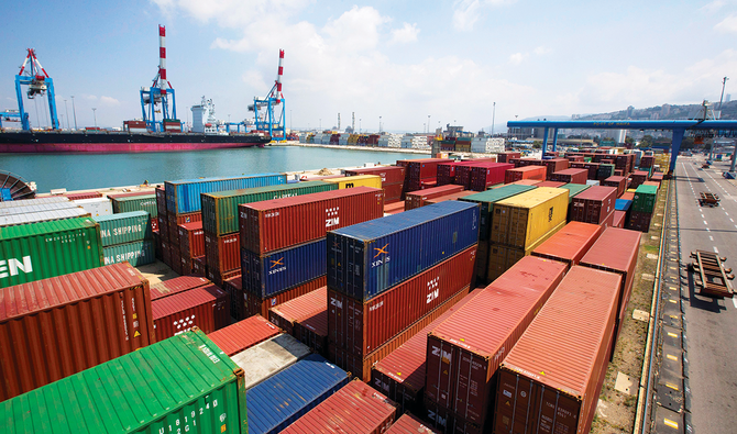 イスラエルの地中海沿岸の主要港の1つであるハイファは、中国グループにより建設されている近隣のライバルとの競争に直面しており、アップグレードの必要がある。（ロイター）