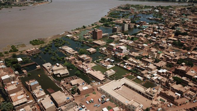 スーダンの南ハルツームのナイル川付近で洪水により水没した建物や道路を写した航空写真（2020年9月8日）（ロイター通信）