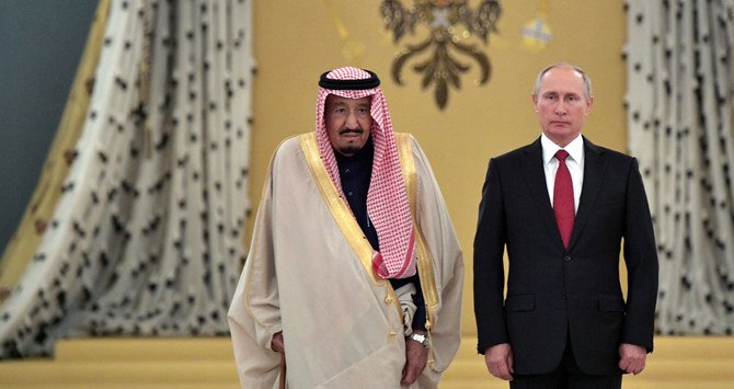 サウジのサルマン国王は7日、ロシアのウラジーミル・プーチン大統領と電話会談を行った。（AFP/資料写真）