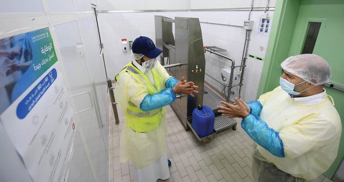 サウジ食品医薬品局はジッダの工場1つと倉庫4つを査察中に違反を検出した。(SPA)