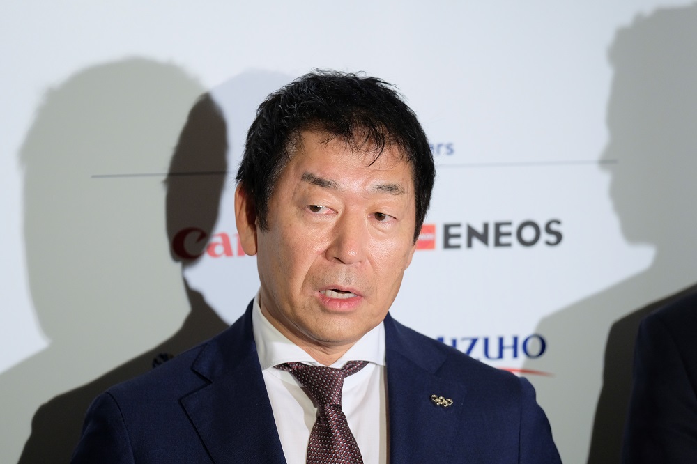 国際体操連盟(FIG)の渡邊守成会長は、来月の大会はオリンピックの選考基準となる可能性があると語った。(AFP)