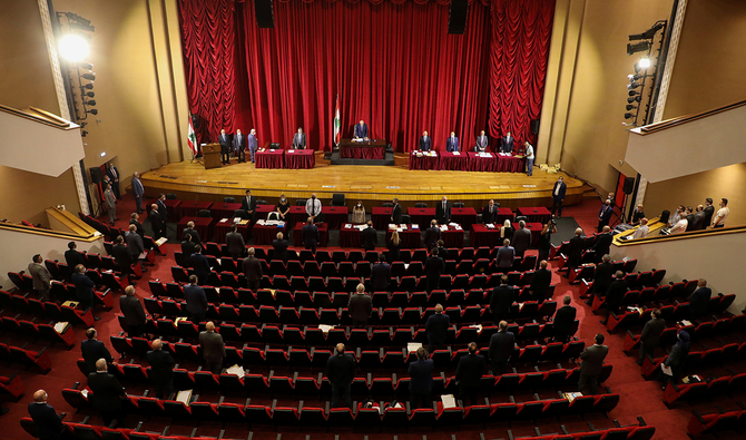 2020年9月30日、レバノン議会議長のナビーフ・ビッリー氏は、レバノン・ベイルートにあるユネスコパレスで一般立法会議を率いる。（ロイター）