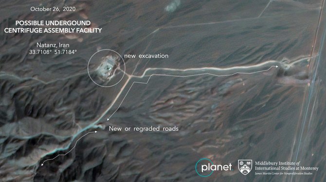 2020年10月26日月曜日、ナタンズ・ウラン濃縮施設で建設工事が行われていることが、ジェームズ・マーティン不拡散研究センターの専門家らが注釈を付けた、プラネットラブズ社が撮影した衛星画像に写っている。専門家らは新しい地下遠心分離機組立施設かもしれないと考えている。（AP）