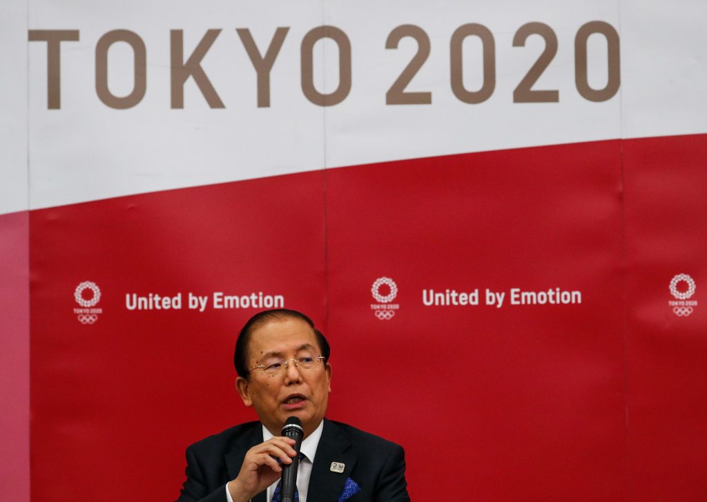 東京2020 CEOの武藤敏郎氏は記者会見で、オリンピック出場資格を持つアスリート、コーチ、大会関係者は入国が認められると語った。(AFP)