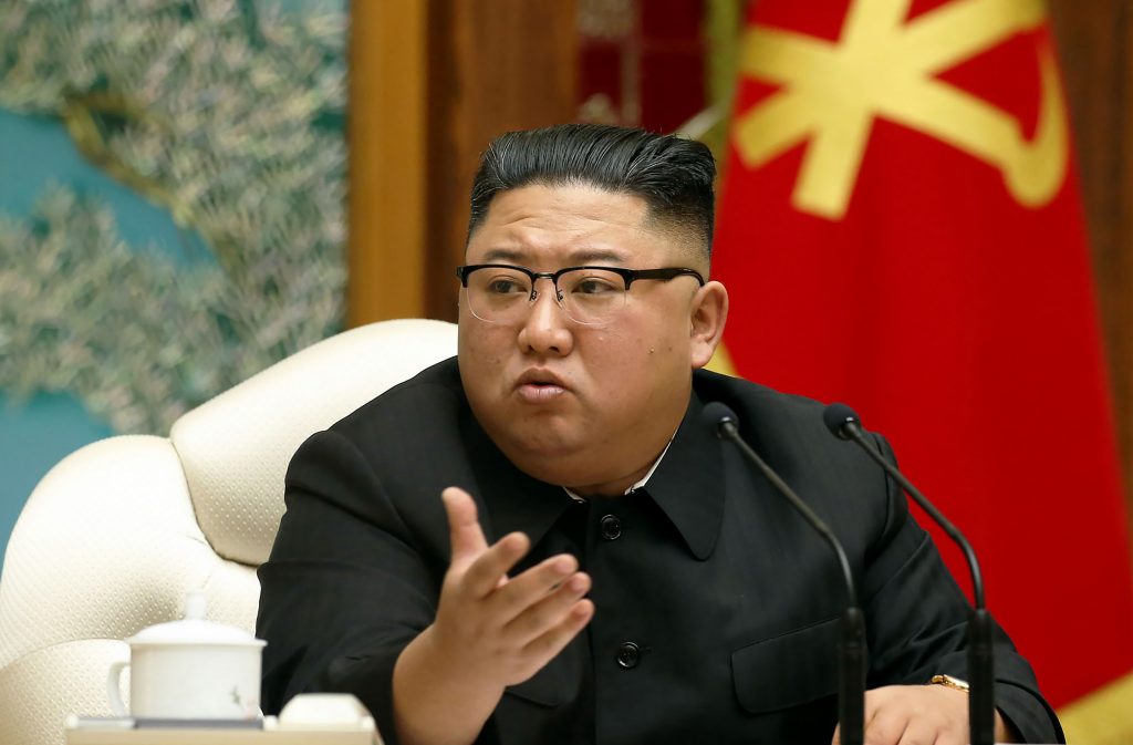 金振杓氏はインタビューで「（正恩氏に）参加する意向があれば、（大会）組織委員会を通じて正式に招待することが可能だ」と日本政府高官が明らかにしたと語った。また、北朝鮮の五輪参加についても「可能だ」と強調した。(AFP)