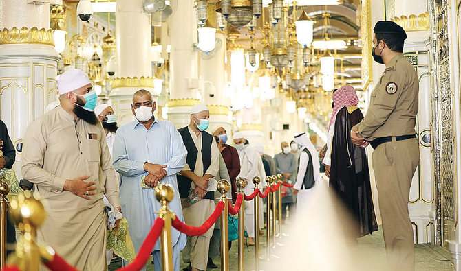 11月1日に始まった儀式の第3段階では、サウジアラビア国内の居住者に加え、外国からの巡礼者に儀式を行う許可が与えられた。（SPA）