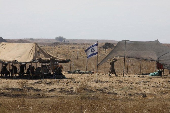 空爆は、上記写真に写るゴラン高原のイスラエル軍の拠点近くで3発のクレイモア対人地雷が発見されたことへの報復として行われた。（資料写真/AFP通信）