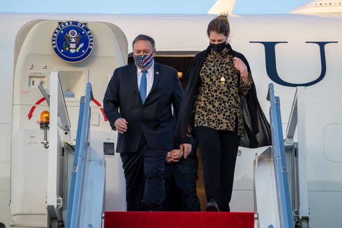 マイク・ポンペオ米国務長官が、2020年11月20日（金）にアブダビに到着。(@SecPompeo)