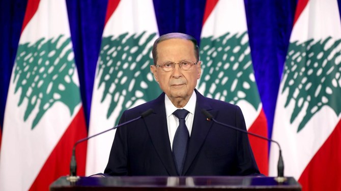 バーブダの大統領府で77回目の独立記念日前夜にテレビ演説するミシェル・アウン大統領。(AFP)