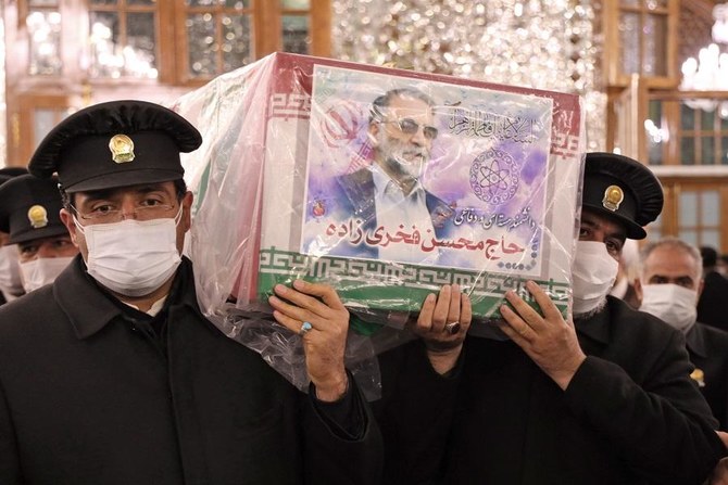 イラン防衛省によれば、ファクリザデ氏（59才）は金曜、乗っていた車に対する自動車爆弾と銃による攻撃で殺害された。