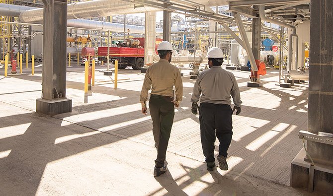 労働改革の取り組みは、労使間の契約関係の改善を目指している。 (Aramco)