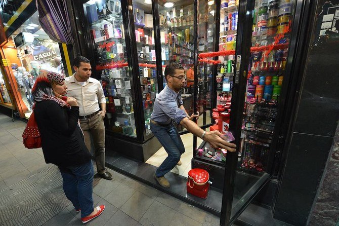 フィンテックアプリの利用は中東・北アフリカ（MENA）圏で見られ、同地域のフィンテック市場は2022年までに25億ドルに達すると予測されている。（AFP通信/資料写真）