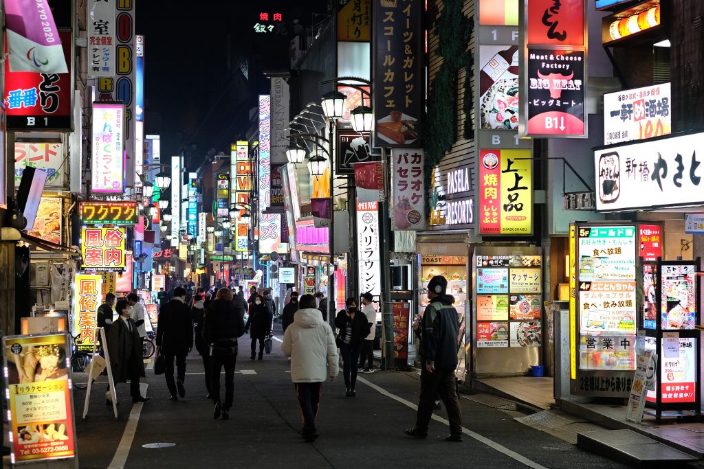これまで最多だった昨年１２月３１日の１３３７人を上回った。(AFP)